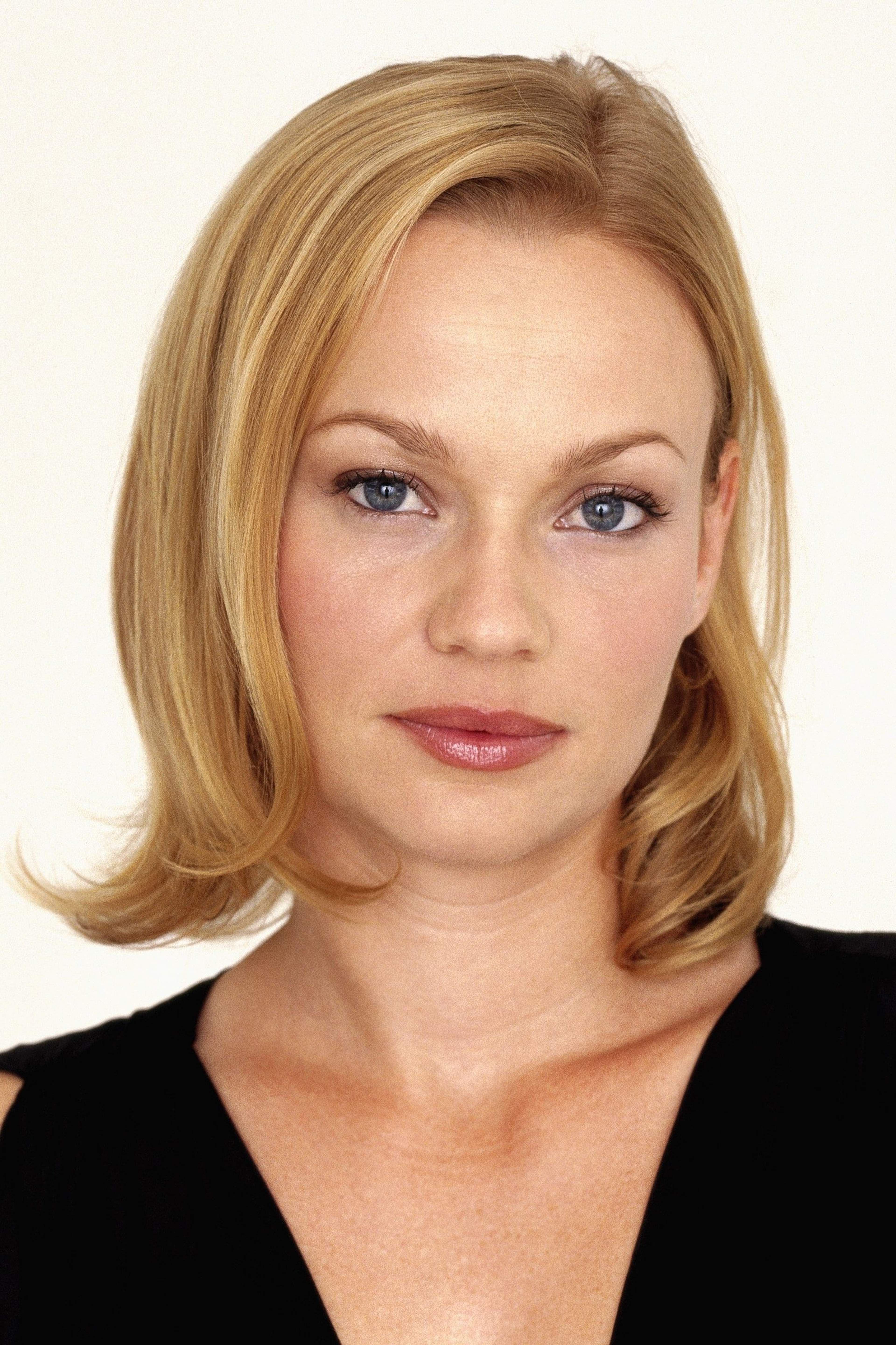 Samantha Mathis