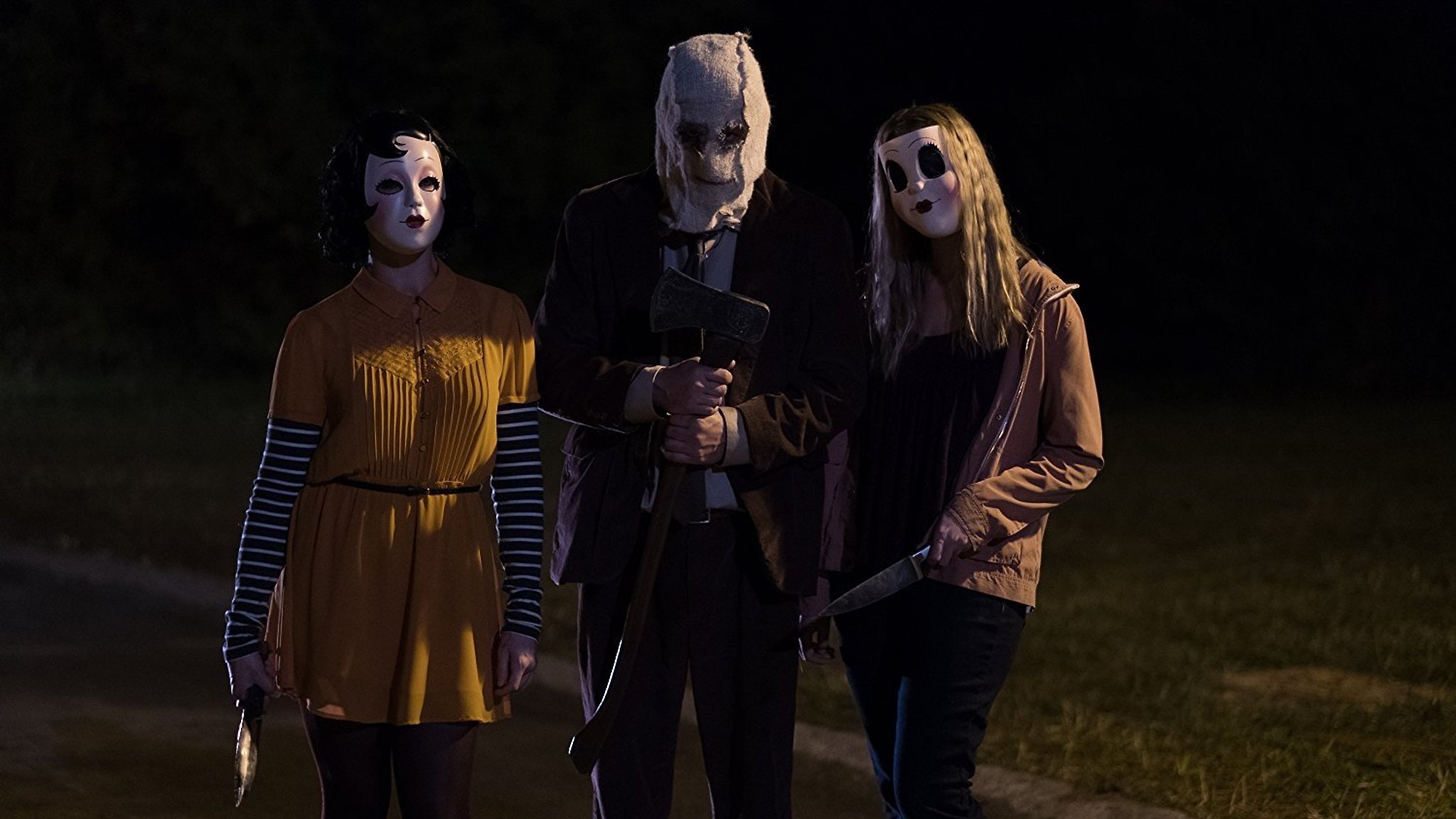 مووی لند | The Strangers: Prey at Night