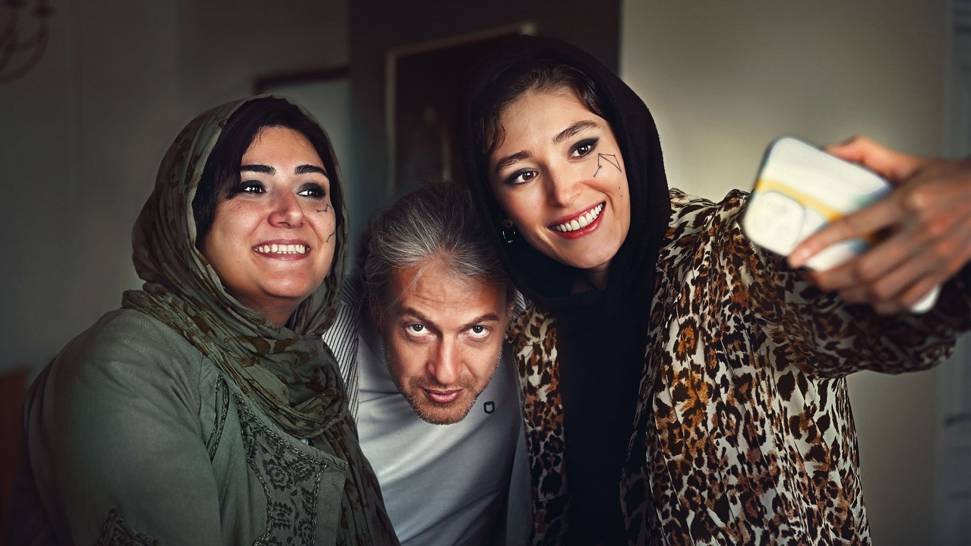 چرا گریه نمیکنی