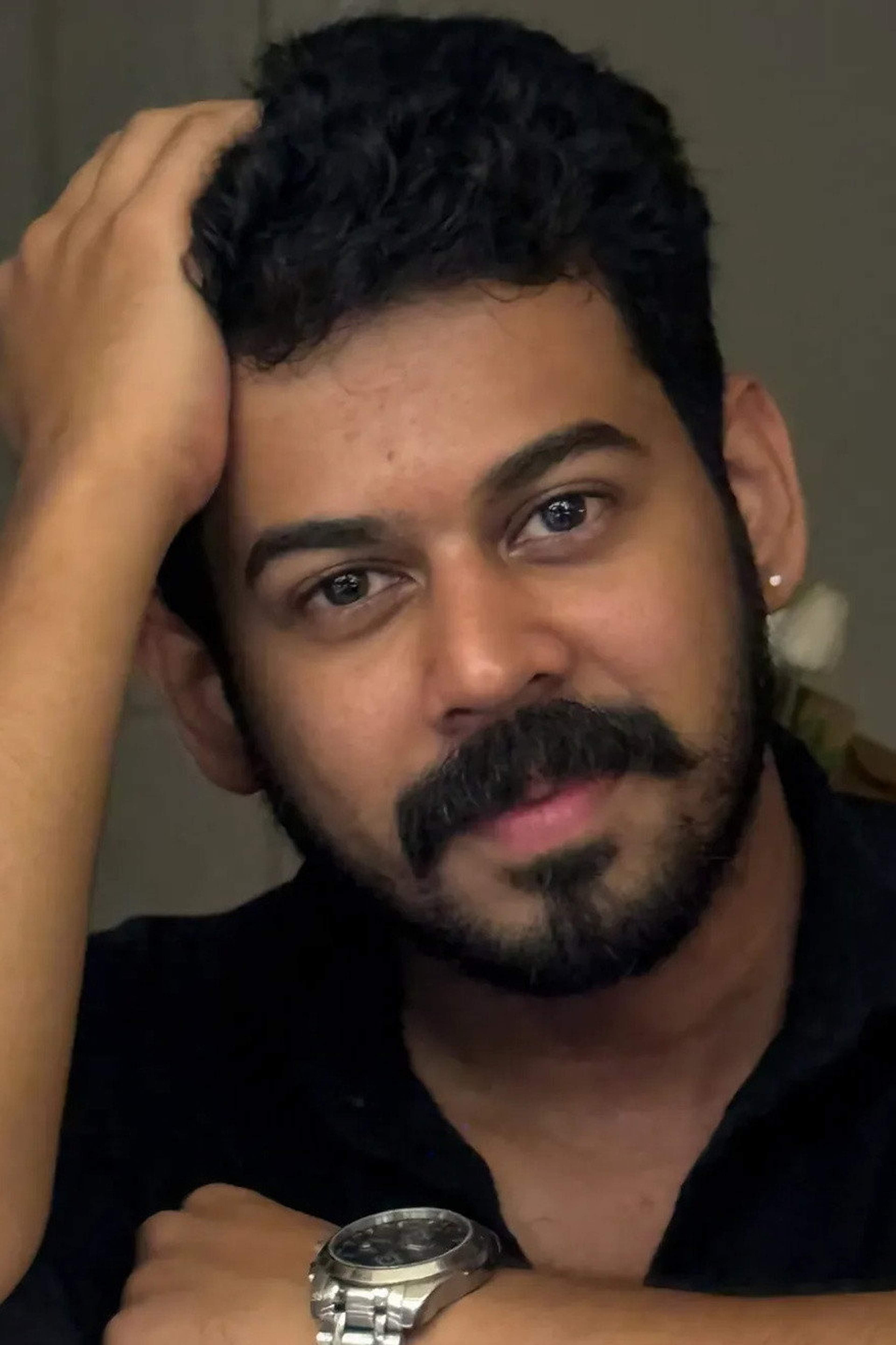 Devaraj T R